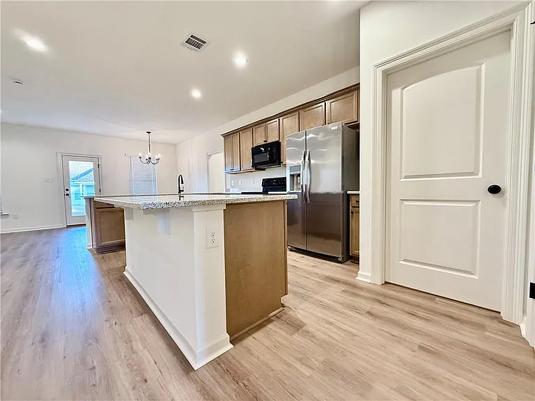 44236 Joe Louis Dr — Photo 4