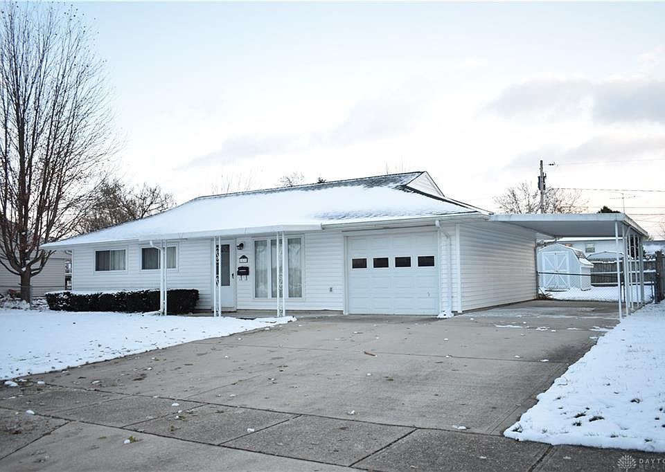 1st image of 1031 Carman Ave