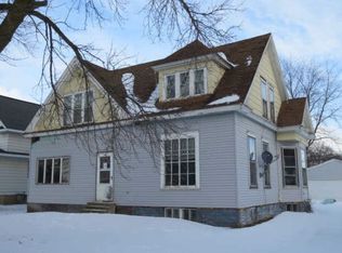 212 NW 4th St, Adams, MN 55909