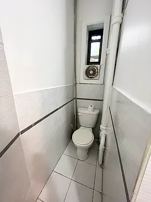 Rented by Delmark Realty LLC | media 7