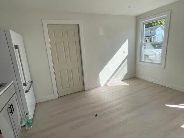 55 Franklin Ave APT 1, Lockport, NY 14094