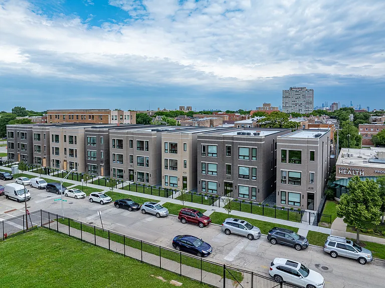 416 E 50th Pl #3W — Photo 22