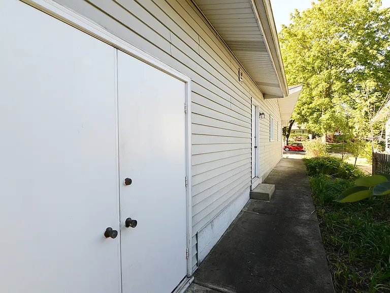 134 S 19th St — Photo 35