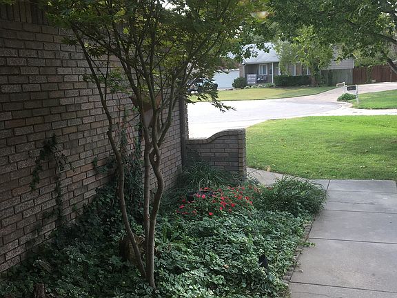 4th image of 342 N Oakwood Ct