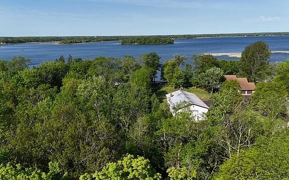 2nd image of Lakeshore Blvd