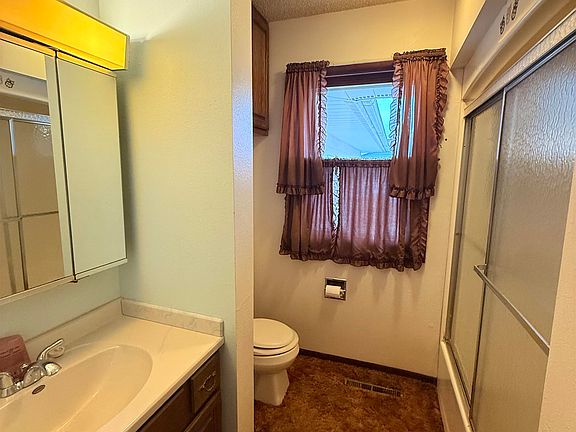 4th image of 109 Parkway Dr