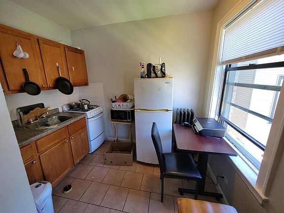 2nd image of 1712 W Estes Ave APT 208