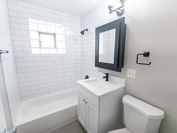 3rd image of 4342 N Mozart St #1F