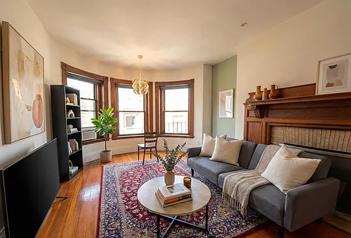 849 Beacon St #22 Photo 1