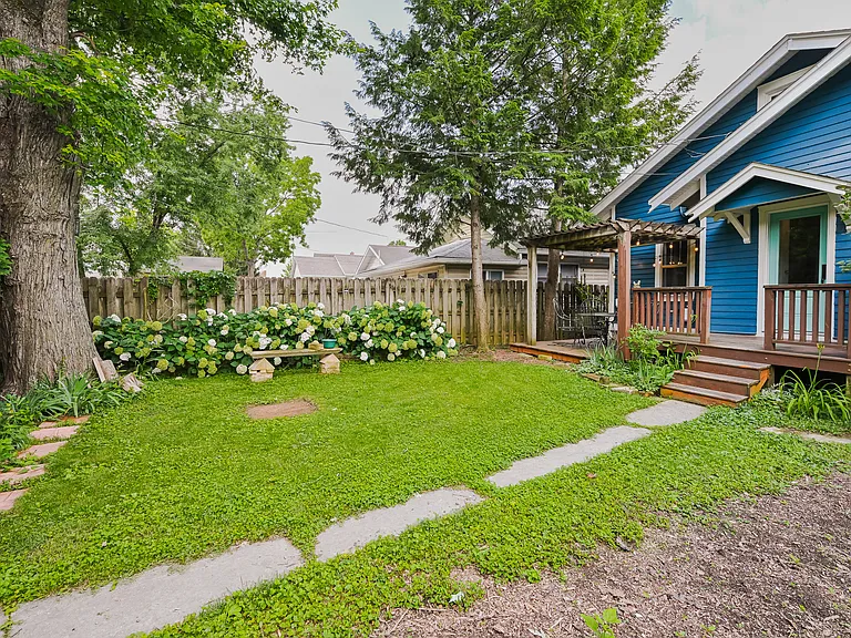 1403 S Walnut St — Photo 69