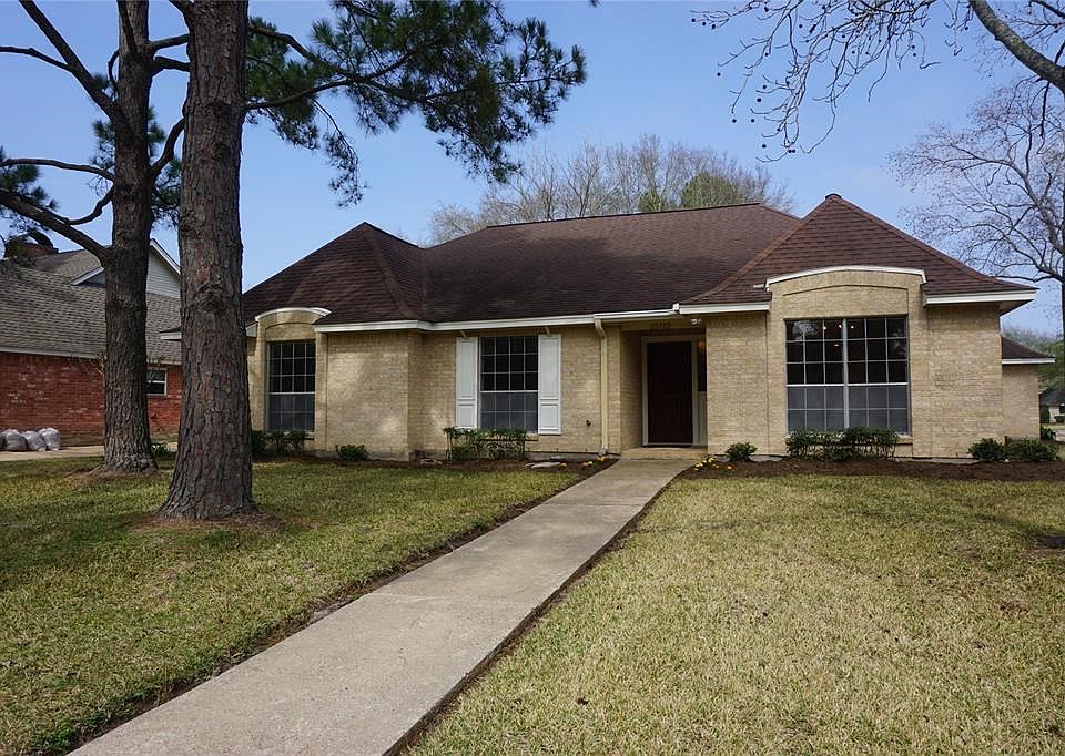 1st image of 22702 Spatswood Ln