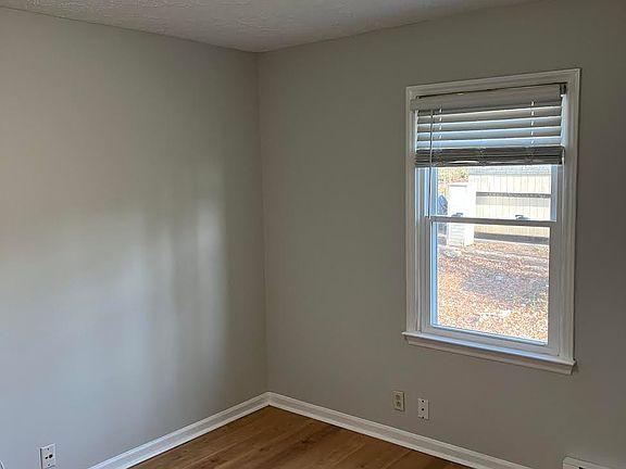 3rd image of 125 Atwood Dr Unit 4