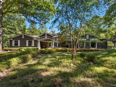 1663 Standish Ct, Bloomfield Hills, MI, 48302
