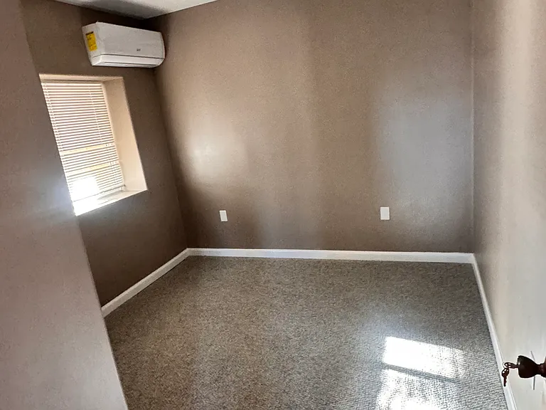 11754 Hardy Ave #1 — Photo 4