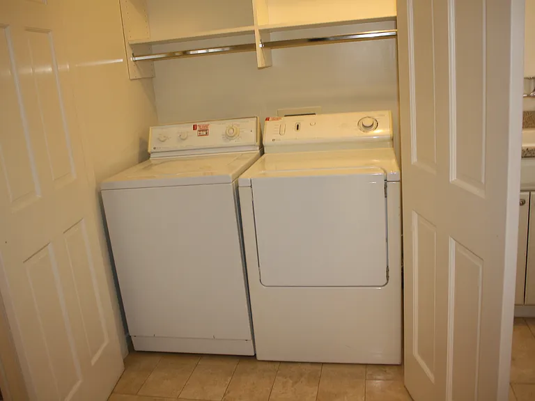 5416 Lemona Ave — Photo 11