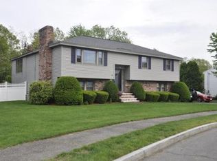 26 Mansfield Dr, Wakefield, MA 01880