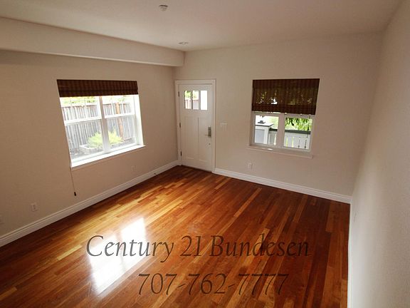 2nd image of 60 Malet St