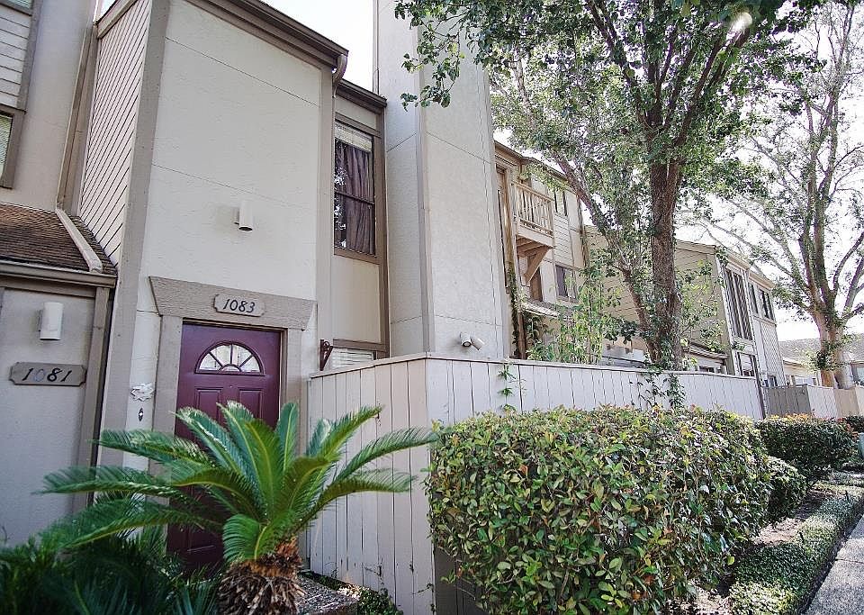 1st image of 1083 Country Place Dr #28