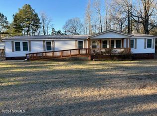 37 Snow Hill Dr, Saint Pauls, NC 28384