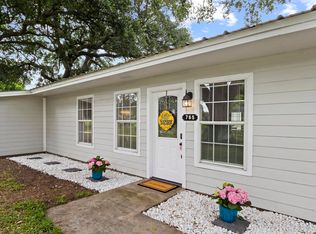 765 Sudduth Dr, Bridge City, TX 77611