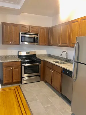 Rented by Silverstreet RE LLC | media 11