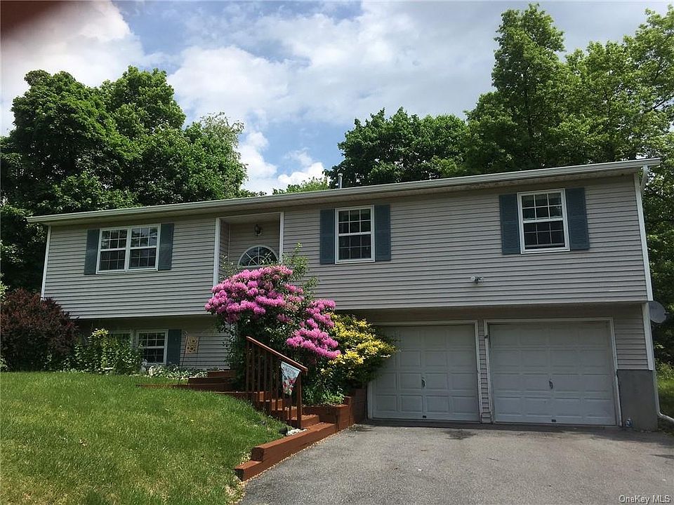 1st image of 8 Vista Dr