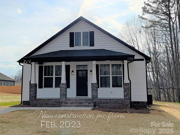 401 4th St, Stanley, NC 28164