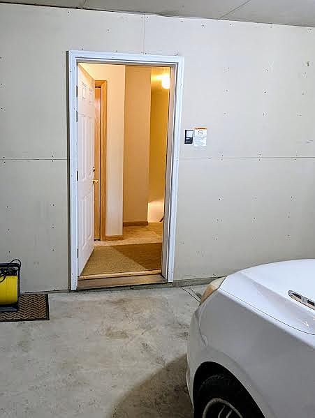 entry to garage