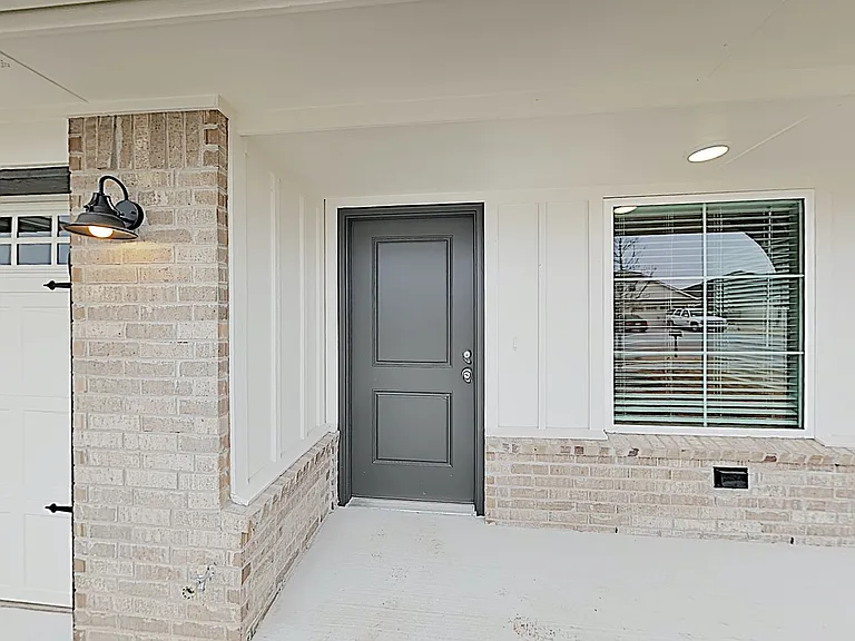 4906 Avion Ct — Photo 2