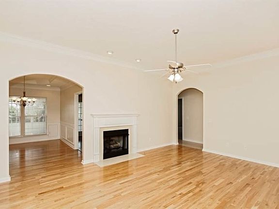 2nd image of 228 Spirit Hill Cir