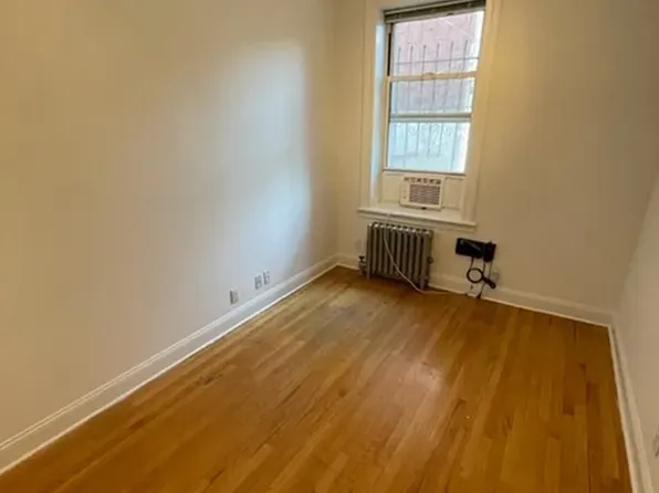 122 Franklin Street image 3 of 6