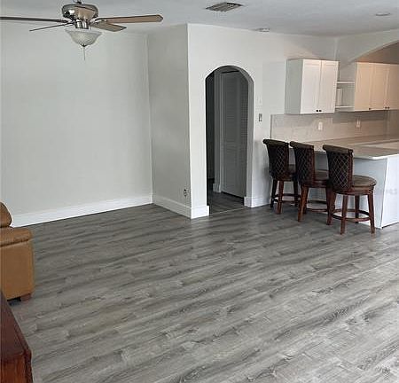 3rd image of 480 35th Ave N