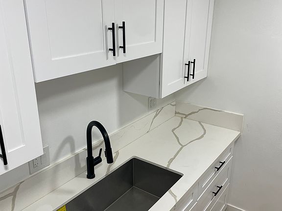 5th image of 2340 N Grand Ave APT 6