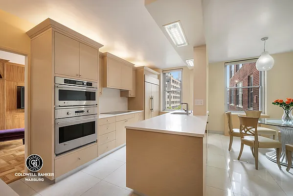 Sold by Coldwell Banker Warburg | media 16