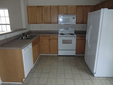 3rd image of 6807 Jamison Ln