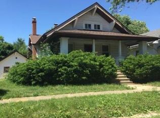 309 E Clay St, Clinton, IL 61727