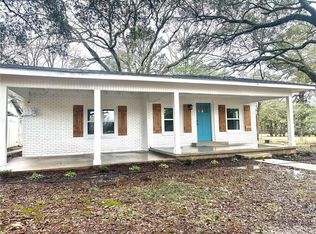 210 Barron Rd, Pollock, LA 71467