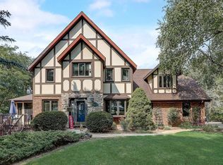 3042 Vinburn Rd, Sun Prairie, WI 53590