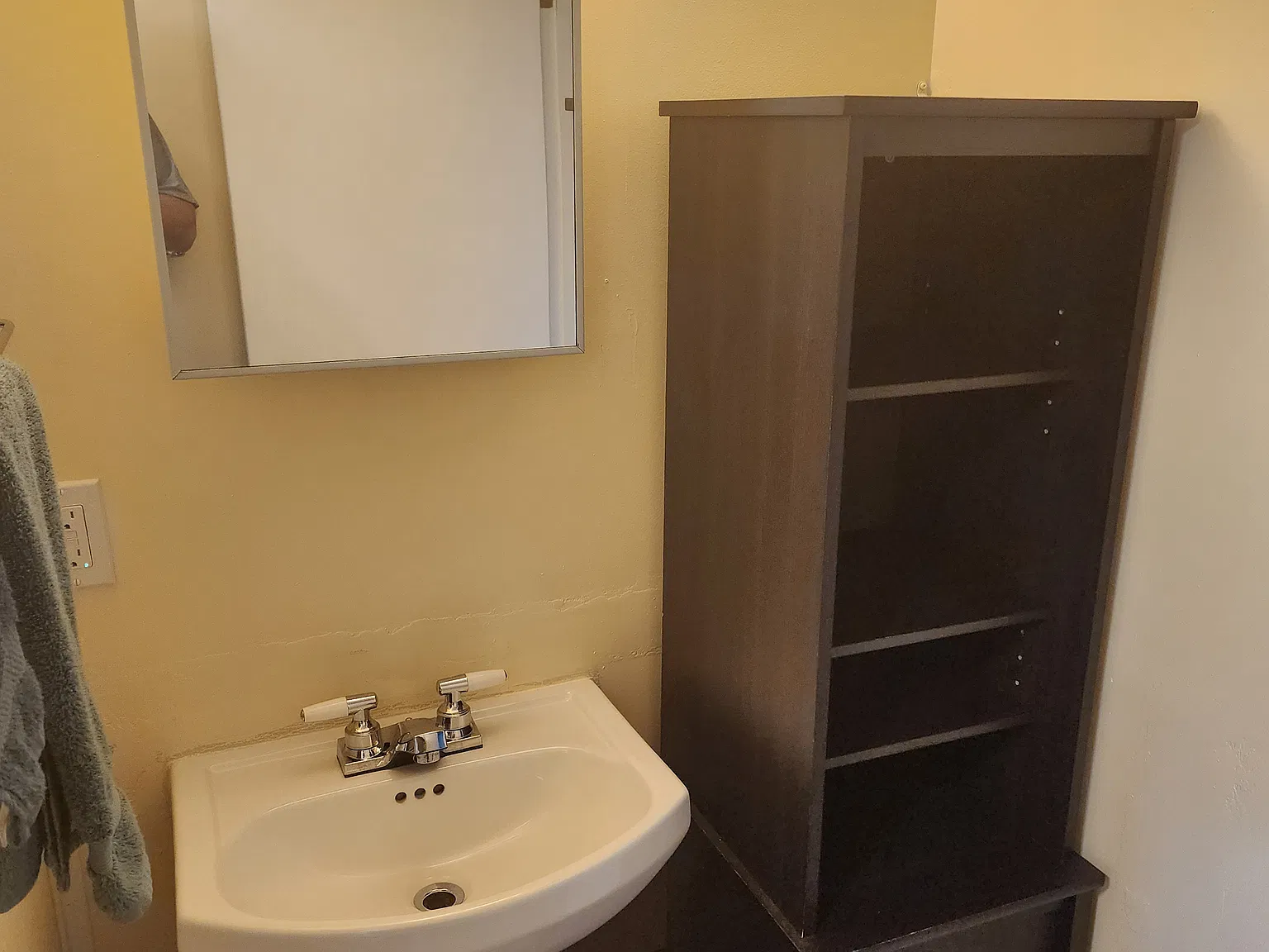 2 bed, 1000 sqft, $1,650 — Photo 3
