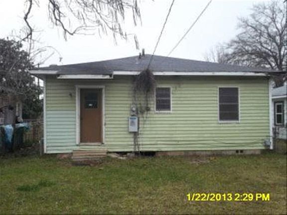 4th image of 3853 Doris St