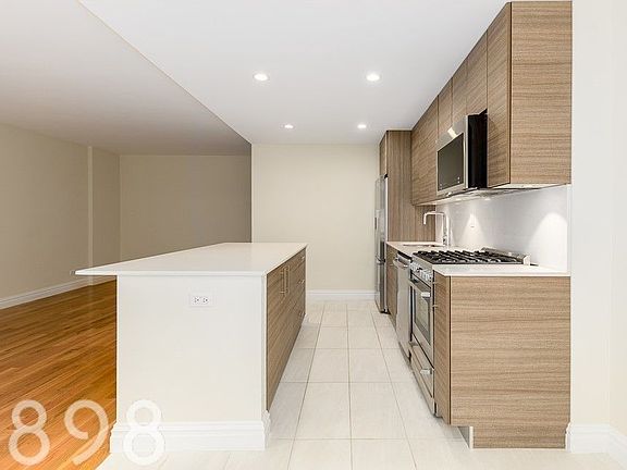4th image of 135 W 96th St APT 2C