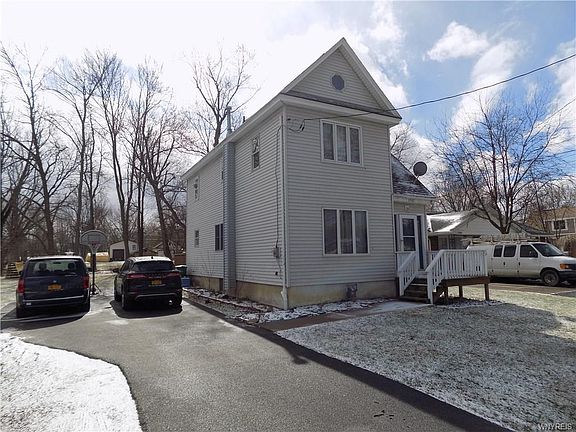 2nd image of 3985 Jefferson Ave