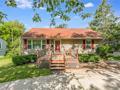 8128 Oak St, Kansas City, MO, 64114