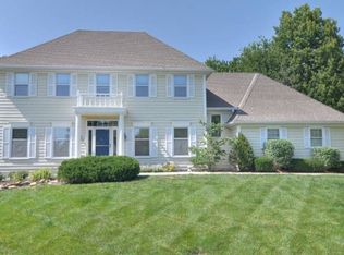 12707 Mohawk Cir, Leawood, KS 66209