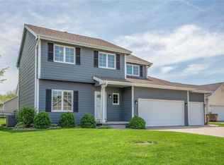 1708 W Ridge Ct, Polk City, IA 50226