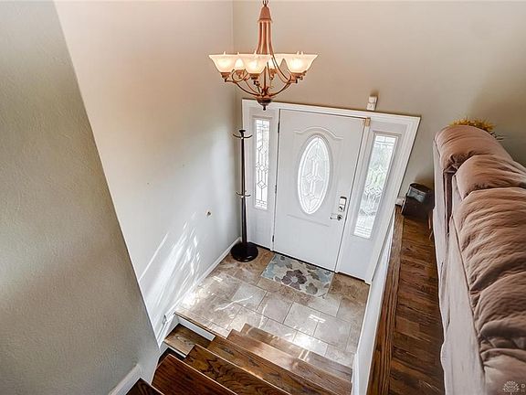 3rd image of 738 McGuire Cir