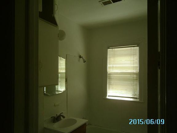 5th image of 1616 Elmwood Ave