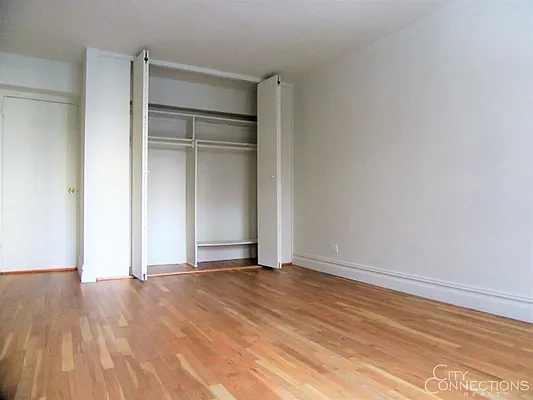 Rented by City Connections Realty | media 7