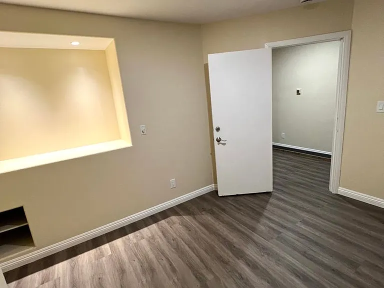 3954 S Normandie Ave — Photo 6