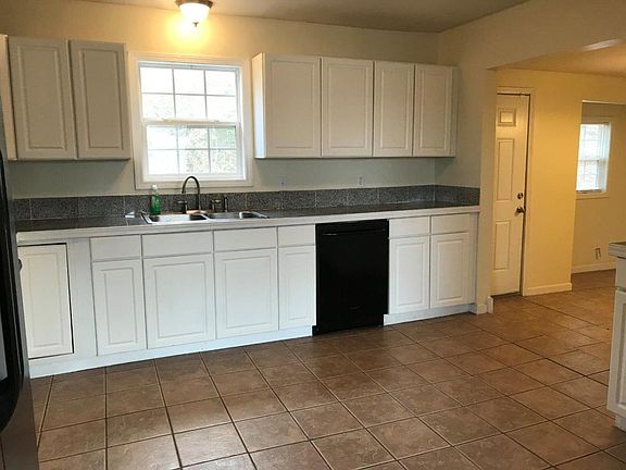 5th image of 3800 Underhill Ln